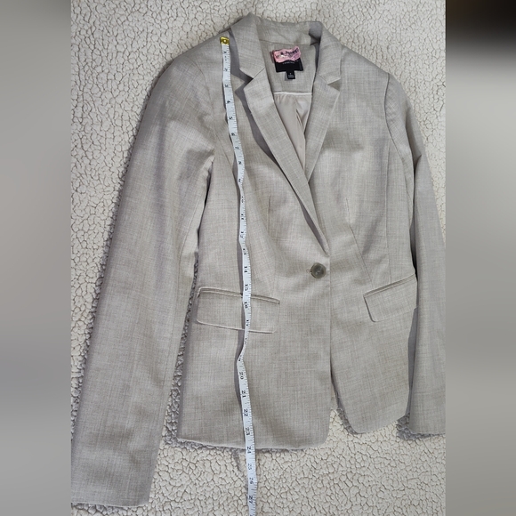 The limited Collection Women's 2 - Picture 5 of 9